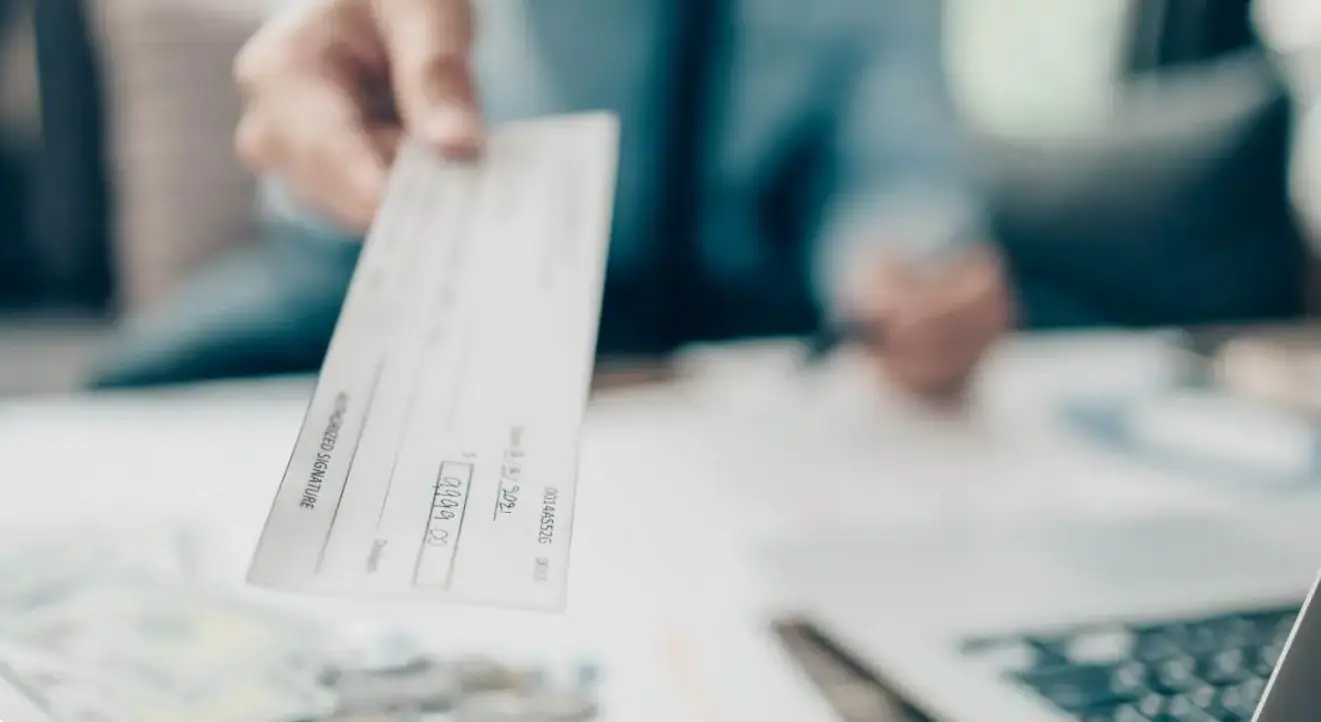 Solaire sans investissement initial : Le guide du modèle ESCO